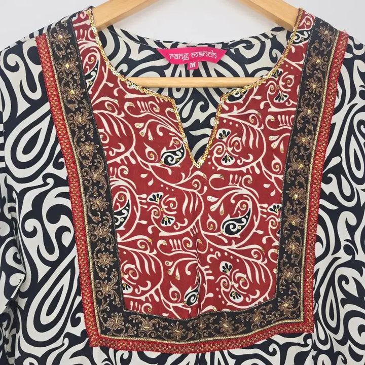 [BUNJANG] Imported Indian Embroidered Long Blouse - Size M / 인도 수입 가슴 자수 포인트 롱 블라우스 M