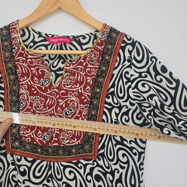 [BUNJANG] Imported Indian Embroidered Long Blouse - Size M / 인도 수입 가슴 자수 포인트 롱 블라우스 M