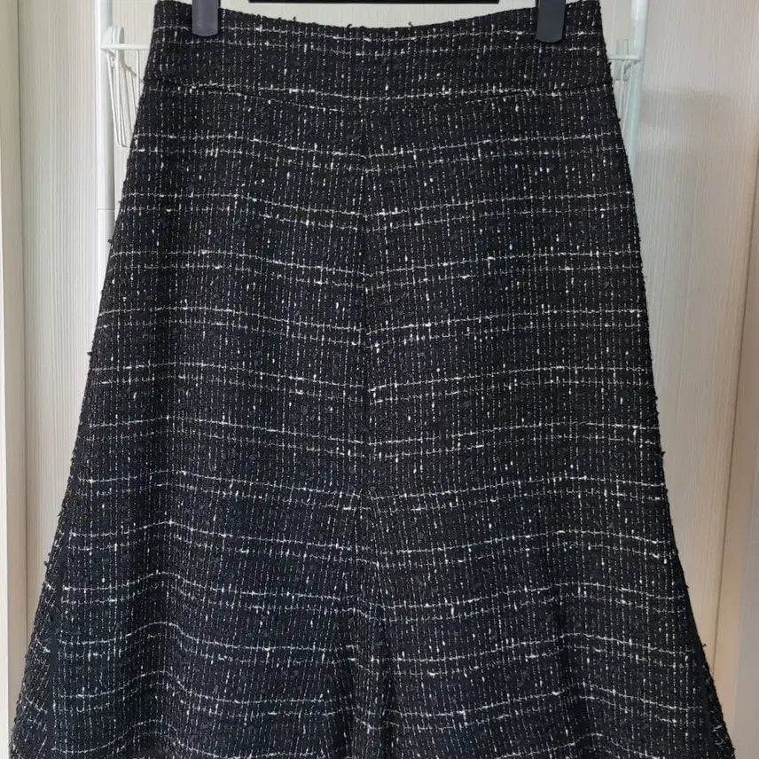 [BUNJANG] Hansum SJ Black Tweed A-Line Skirt / 한섬 SJ SJ 블랙 트위드 A라인 스커트 67-98