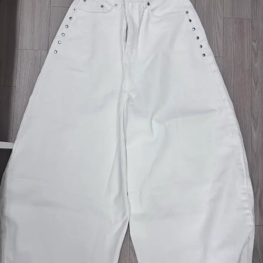 [BUNJANG] DEINET Balloon Fit Denim Jeans - White (S) / DEINET 다이닛 볼룬핏 데님진 화이트 S