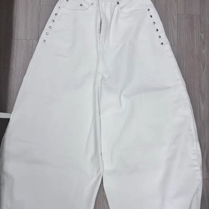 [BUNJANG] DEINET Balloon Fit Denim Jeans - White (S) / DEINET 다이닛 볼룬핏 데님진 화이트 S