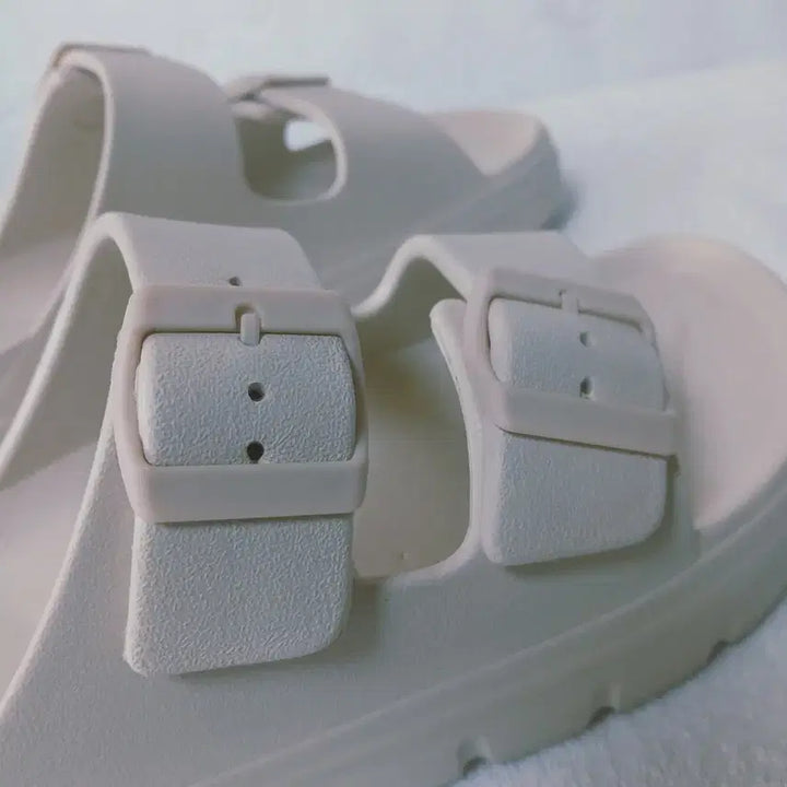 [SOLD OUT] (55) 아이보리 샌들 240mm