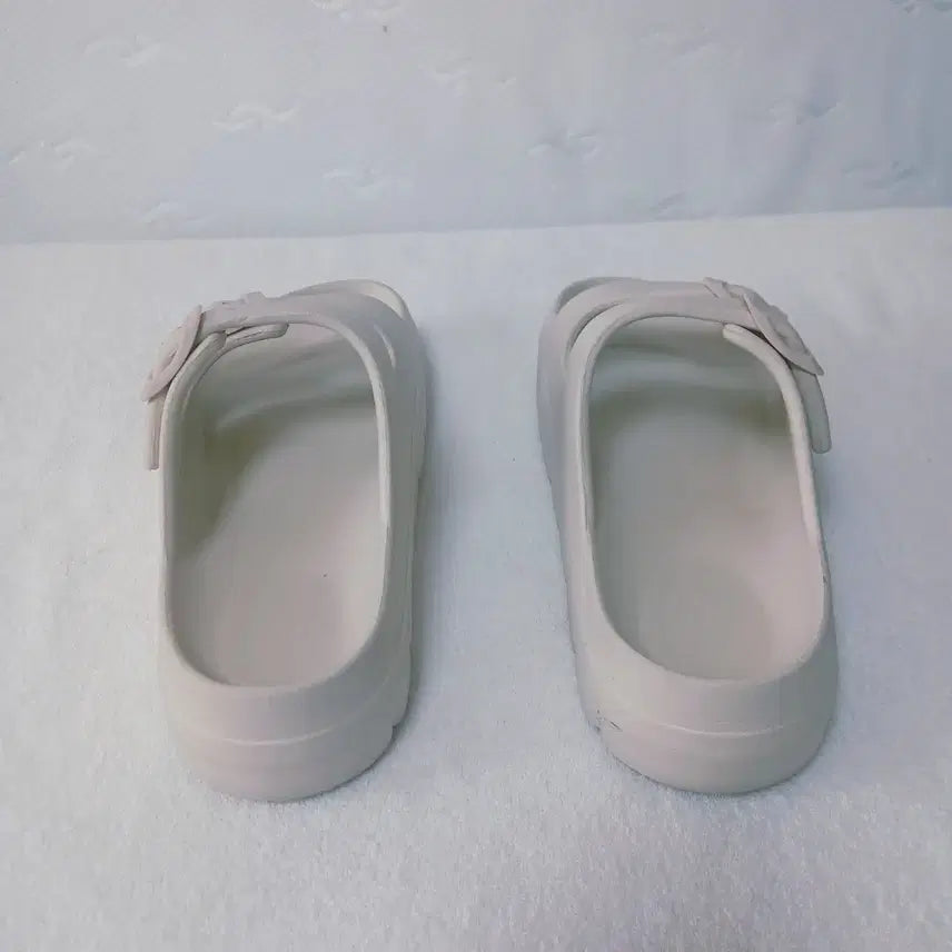 [SOLD OUT] (55) 아이보리 샌들 240mm