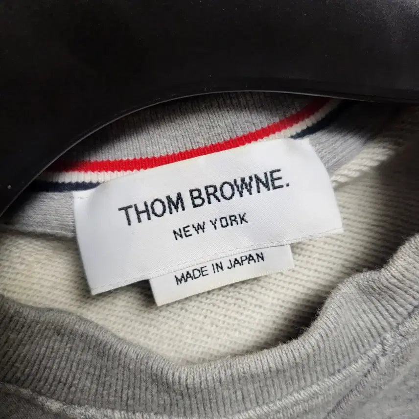 [BUNJANG] Thom Browne Diagonal Stripe Sweatshirt / [정품] 2 / 톰브라운 사선완장 맨투맨