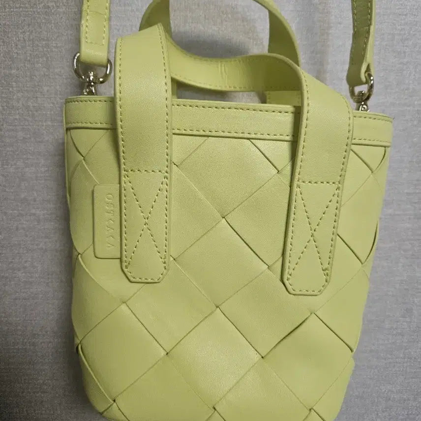 [BUNJANG] OSTKAKA Numer Mesh Lime Crossbody Bag / 오스트카카 누메르 메쉬 라임