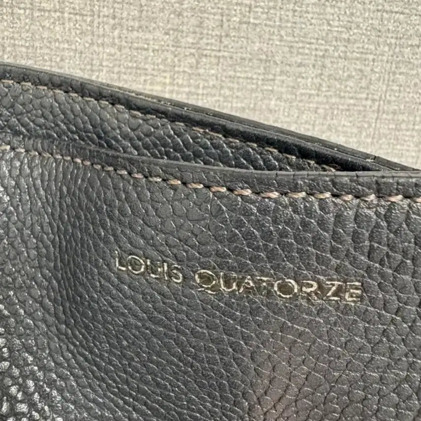 [BUNJANG] Louis Quatorze Leather Shoulder Crossbody Bag / 루이까또즈 가죽 숄더 크로스백