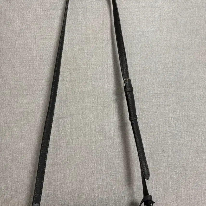 [BUNJANG] Louis Quatorze Leather Shoulder Crossbody Bag / 루이까또즈 가죽 숄더 크로스백