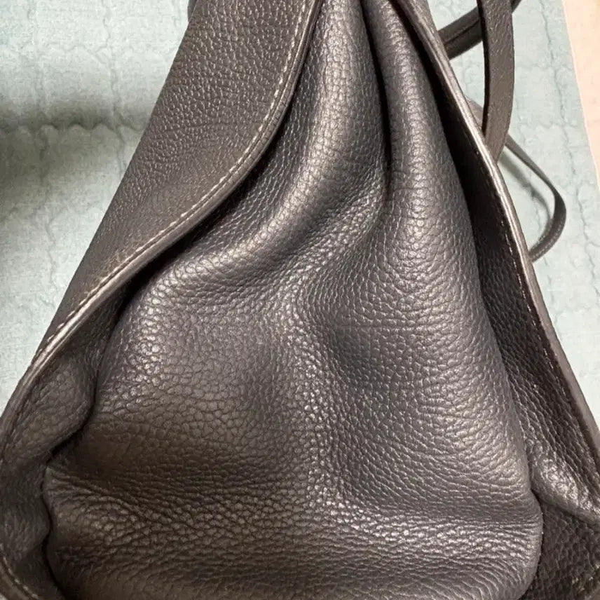 [BUNJANG] Louis Quatorze Leather Shoulder Crossbody Bag / 루이까또즈 가죽 숄더 크로스백