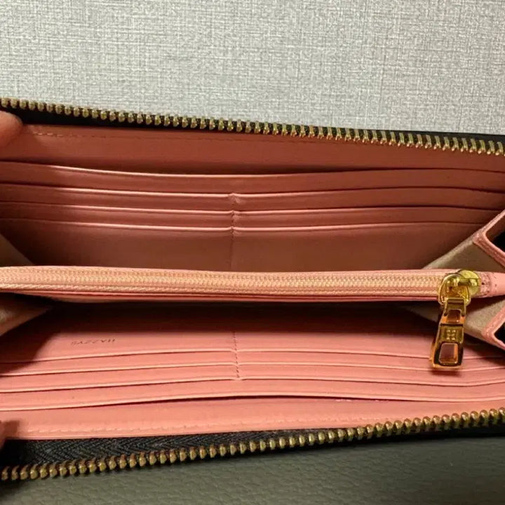 [BUNJANG] Hazzys Black Leather Long Wallet / 헤지스 블랙 가죽 장지갑