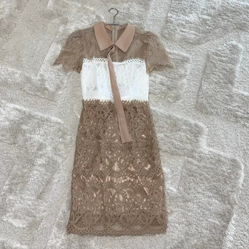 [BUNJANG] Beige Lace Mini Dress / 미니 레이스 배색 원피스 베이지