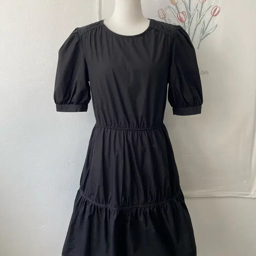 [BUNJANG] 8 Seconds Shirred Mini Dress with Puff Sleeves / 에잇세컨즈 셔링 미니 원피스 반팔 퍼프