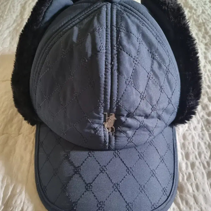 [BUNJANG] Quilted Earflap Cap with Fur Trim / 퀼팅 이어플랩 Fur 트리밍 모자