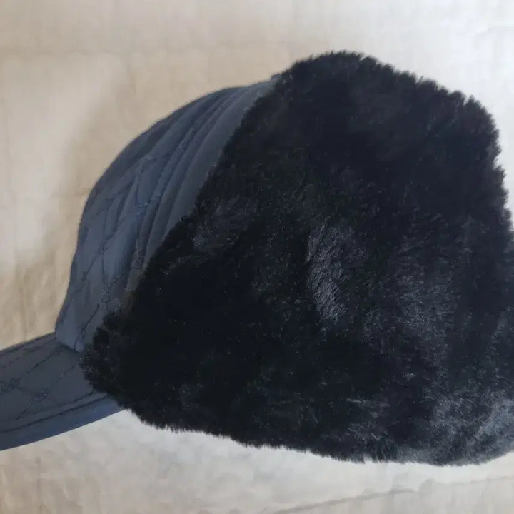 [BUNJANG] Quilted Earflap Cap with Fur Trim / 퀼팅 이어플랩 Fur 트리밍 모자