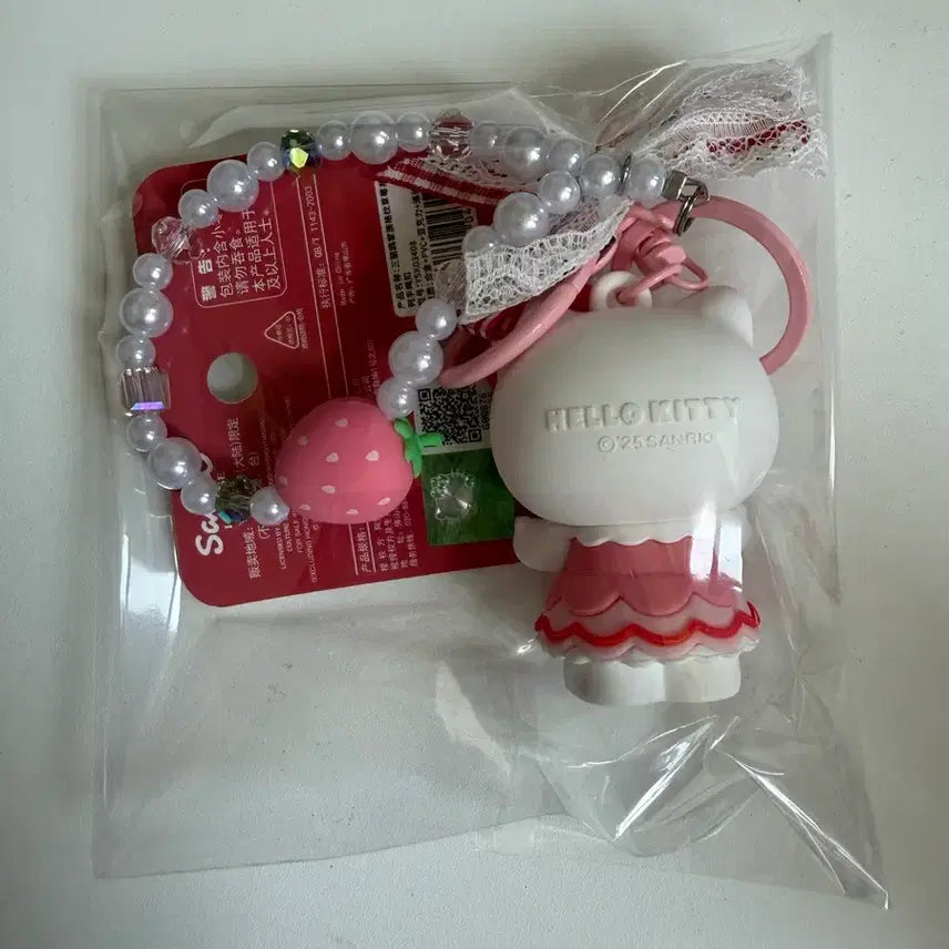 [BUNJANG] Kitty Strawberry Strap Keyring / 키티 딸기 스트랩 키링