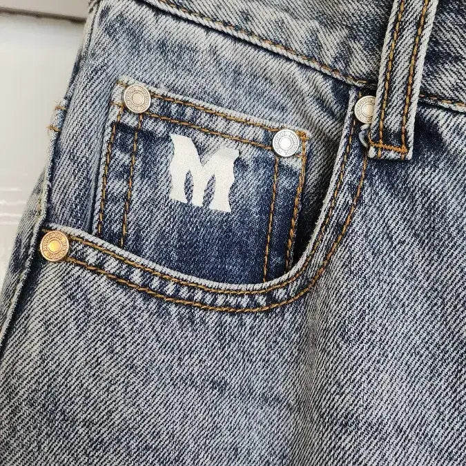 [BUNJANG] Mongdol Logo Straight Denim Jeans / 몽돌  로고 스트레이트 데님 청바지 ㅡ 컨디션굿