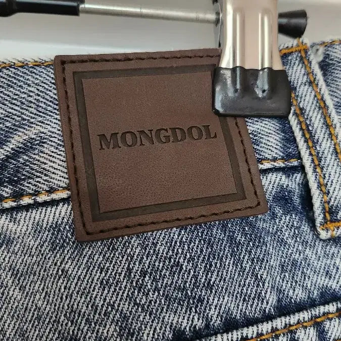 [BUNJANG] Mongdol Logo Straight Denim Jeans / 몽돌  로고 스트레이트 데님 청바지 ㅡ 컨디션굿