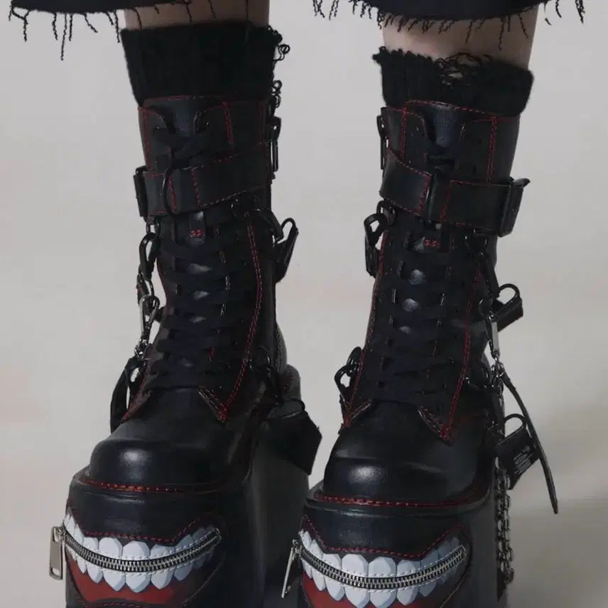 [BUNJANG] Dollskill Tokyo Ghoul Kaneki Ken Collaboration Boots / 매입 ) Dollskill 돌스킬 도쿄구울 카네키 켄 콜라보 워커