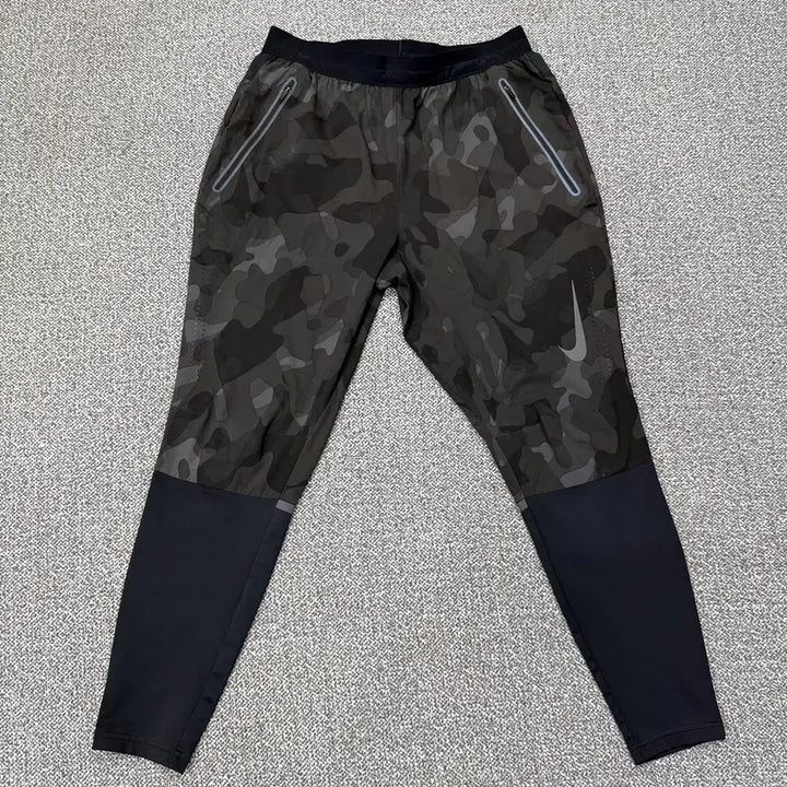 [BUNJANG] Nike Dri-FIT Swift Flex Camo Jogger Pants / M 나이키 드라이핏 러닝 스위프트 플렉스 카모 조거 팬츠 바지