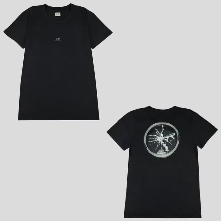 [SOLD OUT] C.P COMPANY 씨피컴퍼니 피그먼트 블랙 로고 렌즈 프린팅 반팔 티
