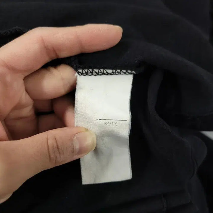 [SOLD OUT] C.P COMPANY 씨피컴퍼니 피그먼트 블랙 로고 렌즈 프린팅 반팔 티