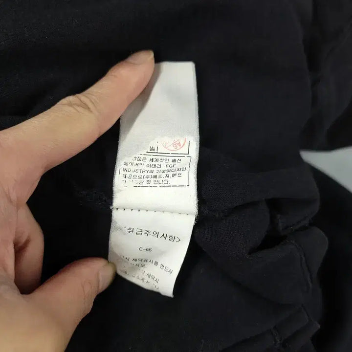 [SOLD OUT] C.P COMPANY 씨피컴퍼니 피그먼트 블랙 로고 렌즈 프린팅 반팔 티
