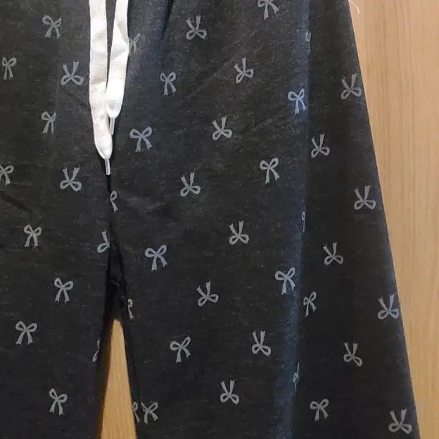[BUNJANG] Ribbon Pattern Comfortable Pants (Black) / (새상품)예쁜 리본 패턴 편한 바지(블랙/free ~77반)