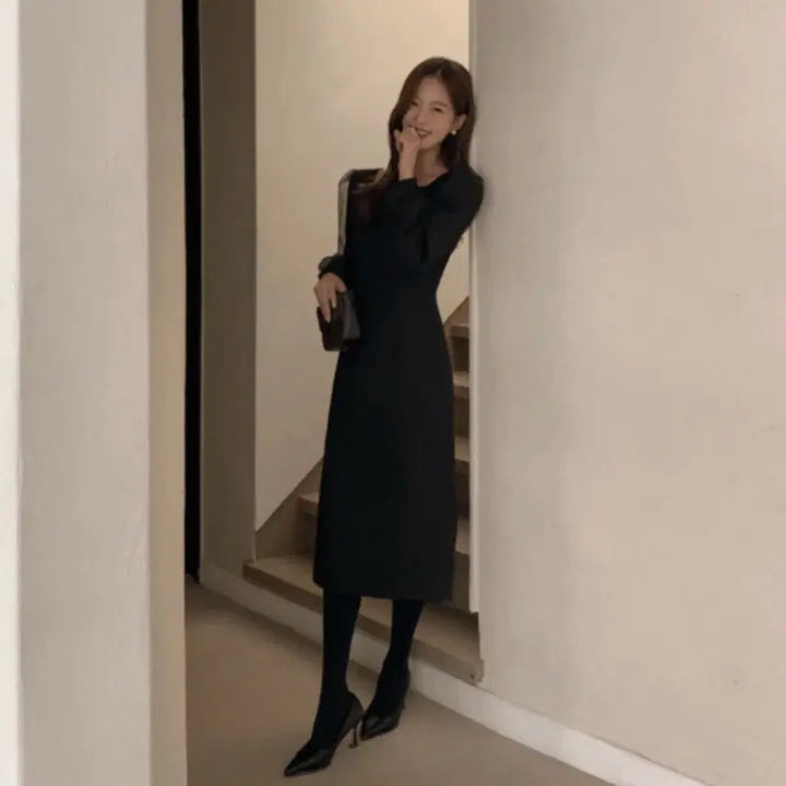[BUNJANG] Black Puff Sleeve Square Neck Long Dress / 블랙 퍼프 소매 스퀘어넥 롱 원피스