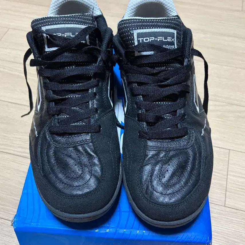 [SOLD OUT] 조마 탑플렉스 풋살화 블랙 265