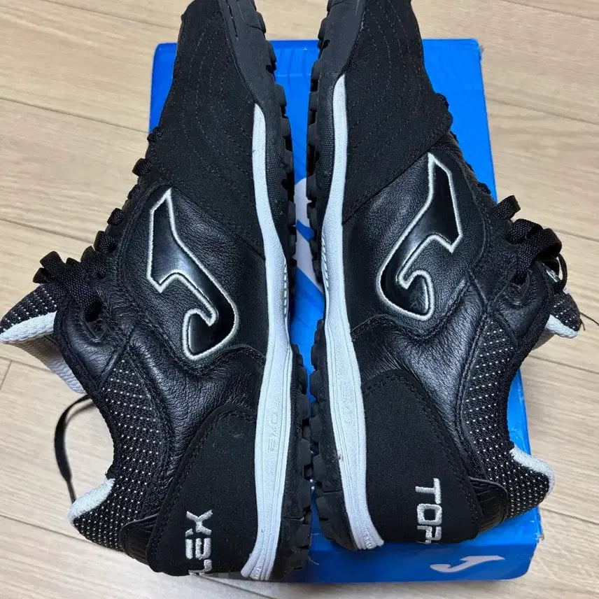 [SOLD OUT] 조마 탑플렉스 풋살화 블랙 265
