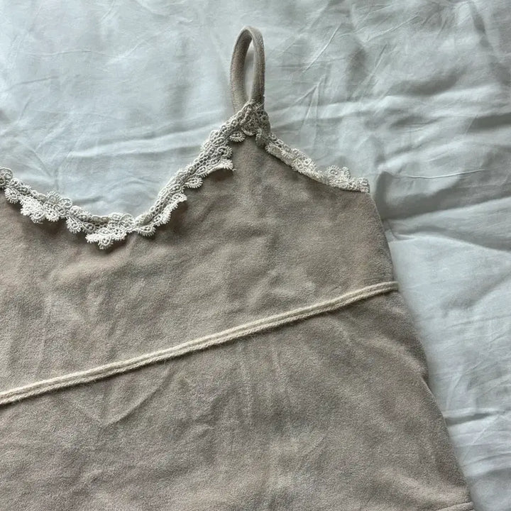 [BUNJANG] Beige Lace Cami Top / 김아홉) 베이지 레이스 끈나시