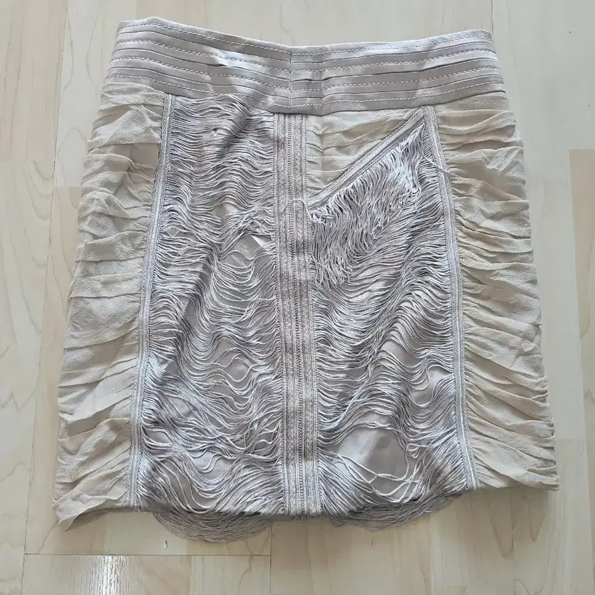 [BUNJANG] Misha Beige Frill Mini Skirt / 미샤 베이지 프릴 미니스커트