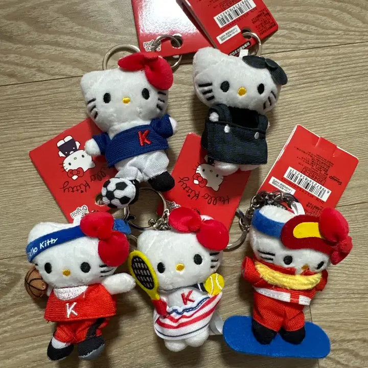 [BUNJANG] Hello Kitty Sports Doll Keychain / 헬로키티 스포츠 인형 키링