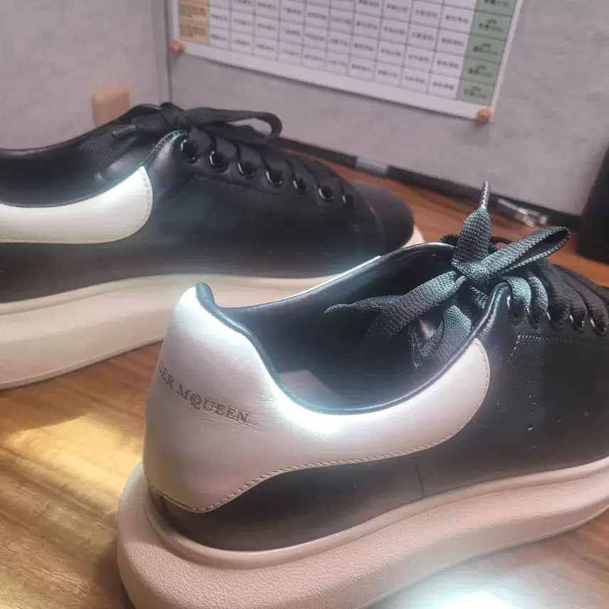 [BUNJANG] Alexander McQueen Oversized Sole Sneakers / 알렉산더 맥퀸 오버솔 스니커즈 (42)270~275 팝니다.