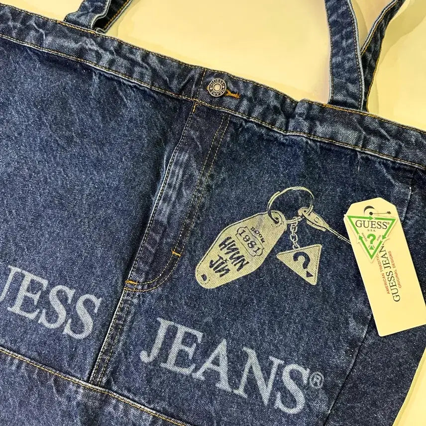 [BUNJANG] Guess Hyunjin Seongsu Pop-up Engraved Denim Bag / 게스 현진 성수 팝업 각인 데님백