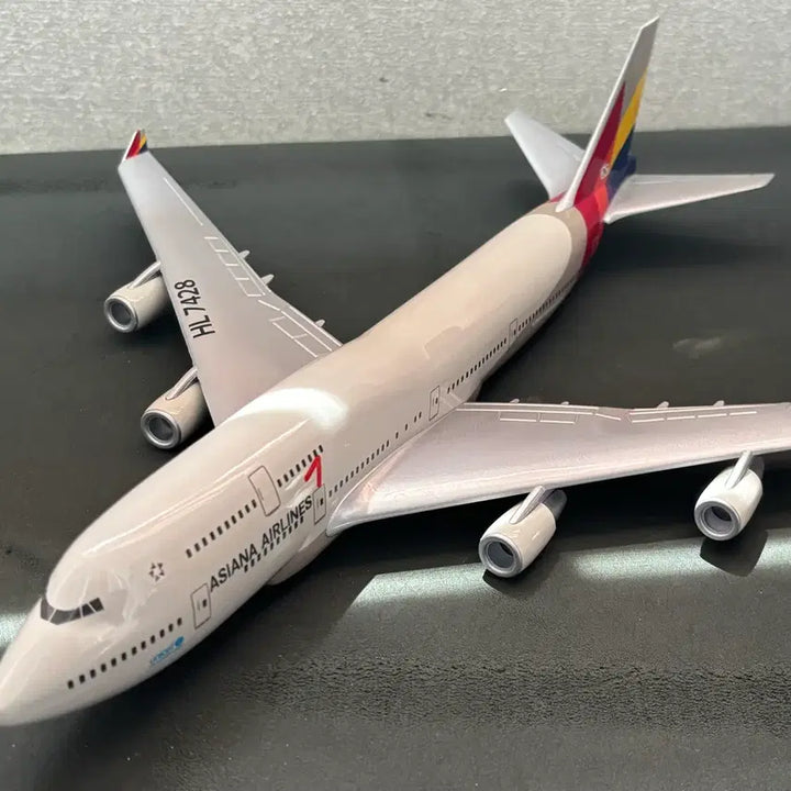 [BUNJANG] Asiana Airlines Boeing 747-400 Aircraft Model / 아시아나항공 보잉 747-400 항공기 모형