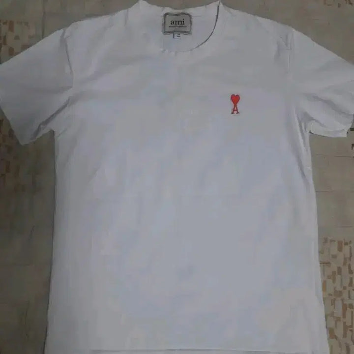 [BUNJANG] Ami Small Heart Short Sleeve T-Shirt White S / 아미 스몰 하트 반팔 티셔츠 화이트 S