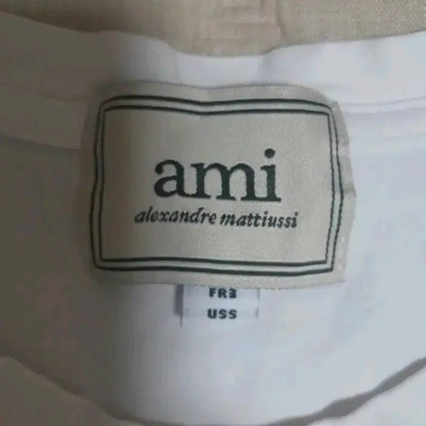 [BUNJANG] Ami Small Heart Short Sleeve T-Shirt White S / 아미 스몰 하트 반팔 티셔츠 화이트 S