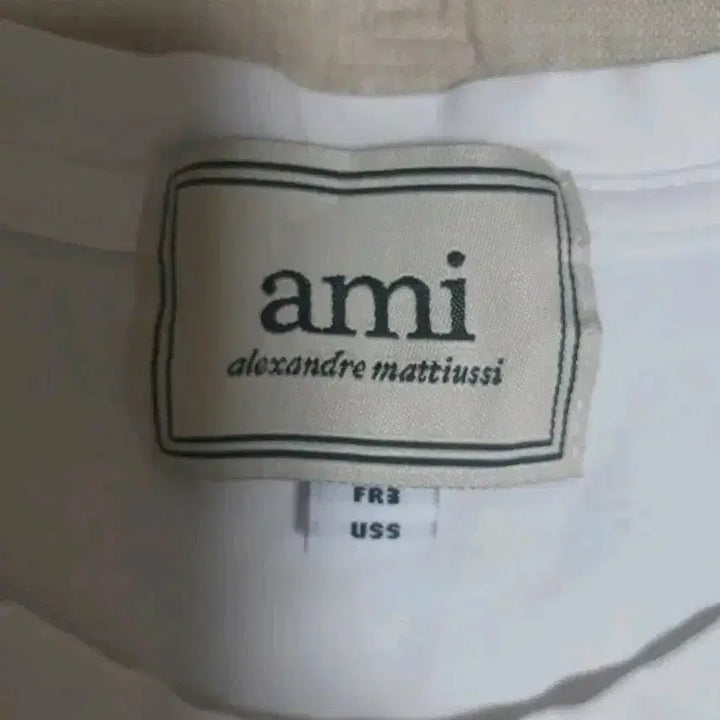 [BUNJANG] Ami Small Heart Short Sleeve T-Shirt White S / 아미 스몰 하트 반팔 티셔츠 화이트 S