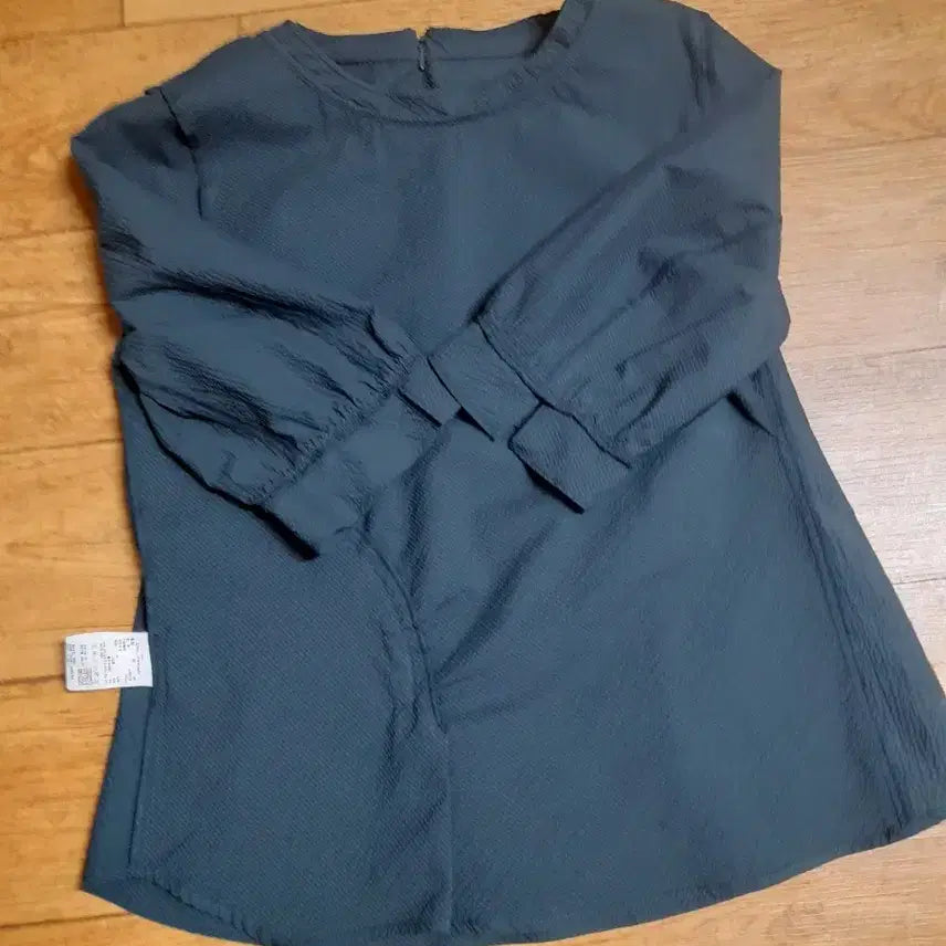 [BUNJANG] JISEN Seersucker Blouse / 지센 시어서커 블라우스