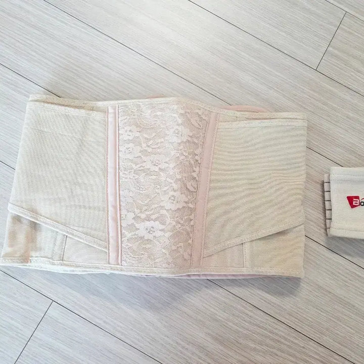 [BUNJANG] Mamiez Comfort Maternity &amp; Postpartum Belly Band (M Size) / 마미즈 산후 복대 (손목보호대 덤)