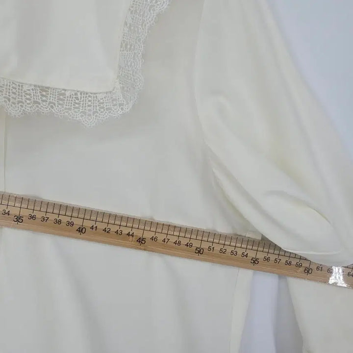[BUNJANG] The AtG Lace Collar Ribbon Blouse Ivory / The AtG 레이스 칼라 리본 블라우스 아이보리 77 [B30840]