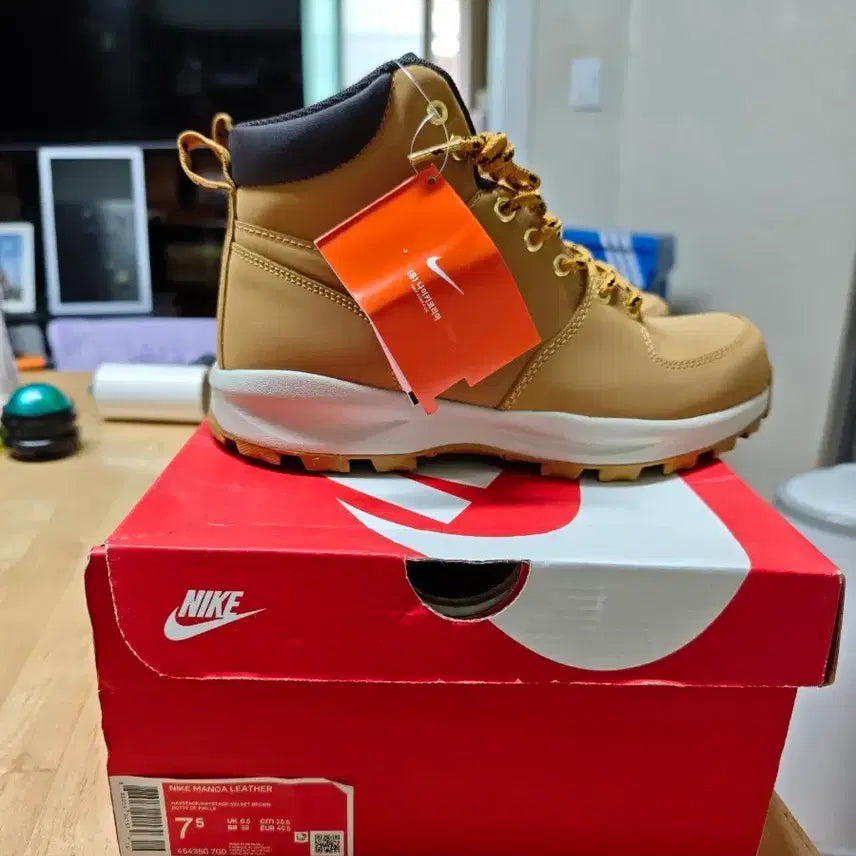 [BUNJANG] Nike ACG Manoa Leather Boots Haystack/Haystack-Velvet Brown / 나이키 마노아 레더 부츠 255