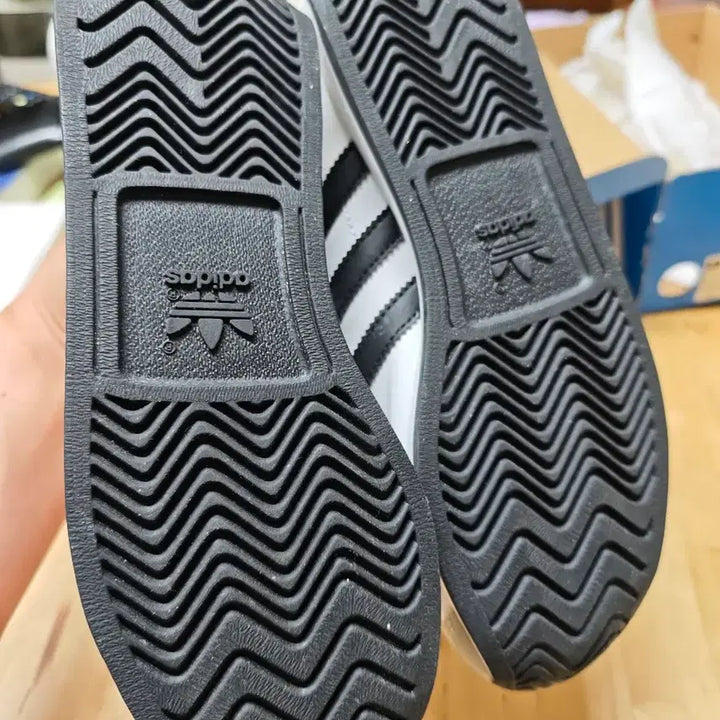 [BUNJANG] Adidas Country OG White Black S81862 Sneakers / 아디다스 컨트리 OG 화이트 블랙 S81862