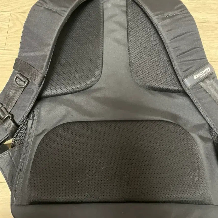 [BUNJANG] Discovery Expedition Black 28L Backpack / 디스커버리 익스페디션 블랙 백팩 28L