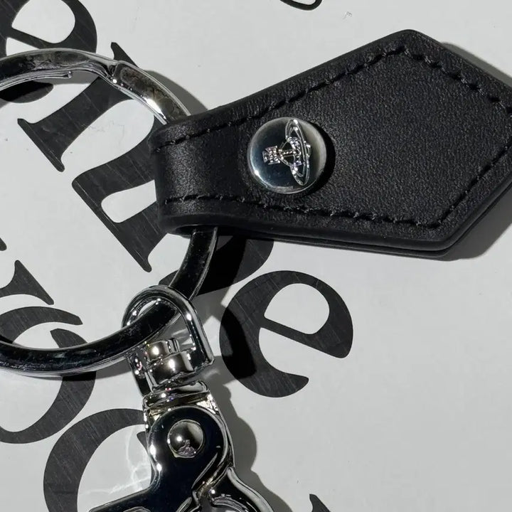 [BUNJANG] Vivienne Westwood Silver Keychain / 비비안웨스트우드  키링  실버