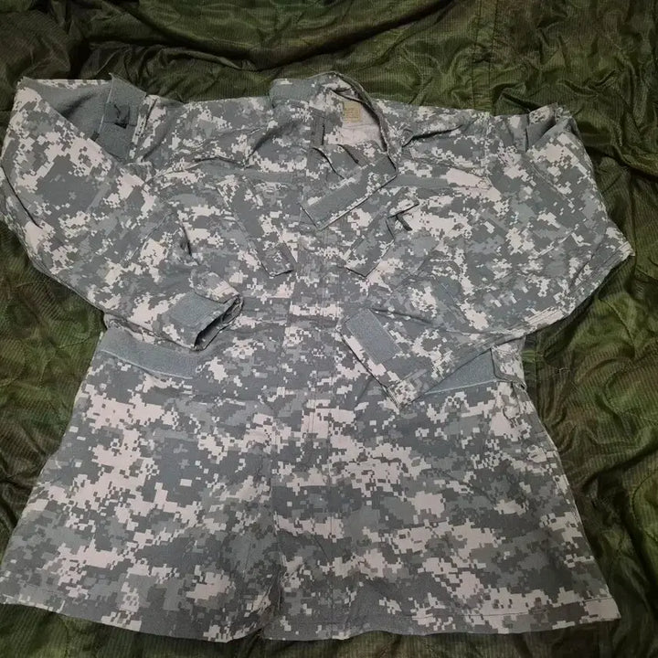 [BUNJANG] ACU Flight Suit Top (Size M-L / 105-110) / ACU 비행복 상의 M-L 105~110