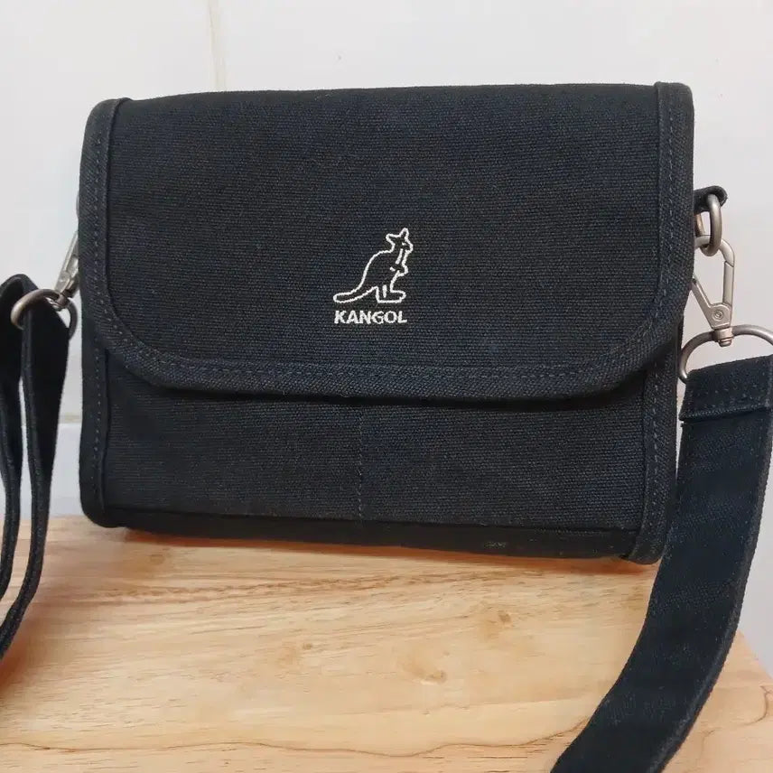 [SOLD OUT] 캉골 블랙 크로스백 가방