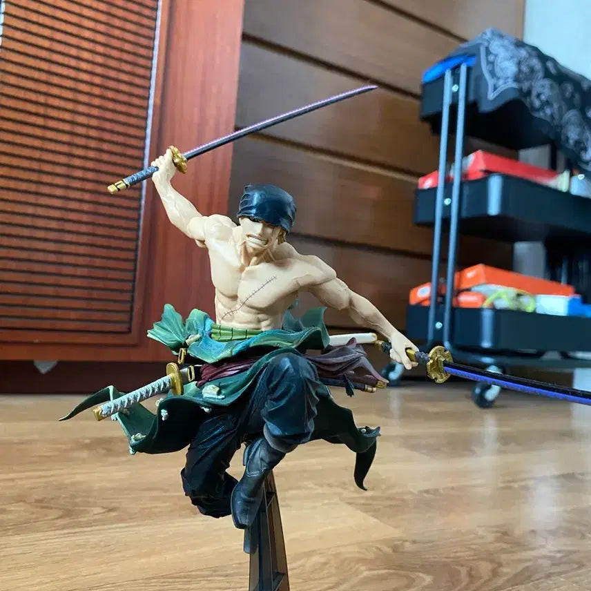 [BUNJANG] One Piece Zoro Figure / 원피스 조로 피규어 (박스 0)