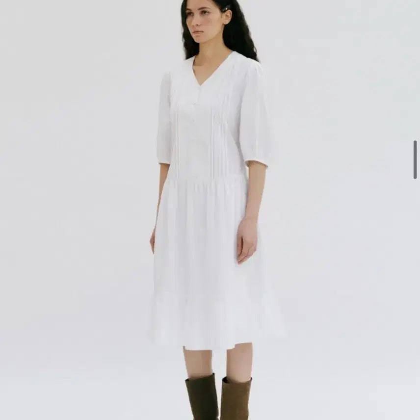 [BUNJANG] Depound Pintuck Midi Dress (White, One Size) / 드파운드 원피스(새상품) 정가 238,000원