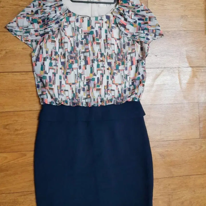 [BUNJANG] Olivia Lauren Midi Dress / 올리비아로렌 원피스
